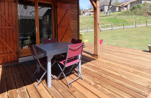 Siran Cottage | Charming Cottage Near Gorges de la Cère, Terrace, Wi-Fi, BBQ, Pet Friendly