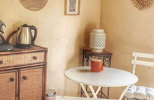 Vacqueyras Cottage | Charming cottage with jacuzzi and swimming pool in the heart of the village of Vacqueyras