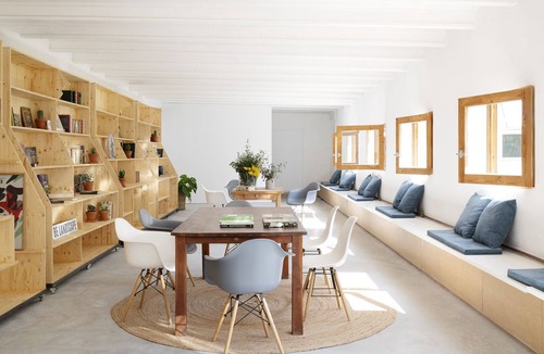 Cantallops Apartment | Charming Design Loft in renovated catalan farmhouse, Cantallops