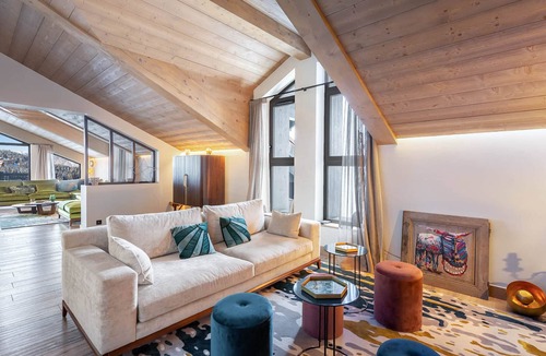 Courchevel Apartment | Charming duplex with fireplace and parking in the heart of Courchevel 1850
