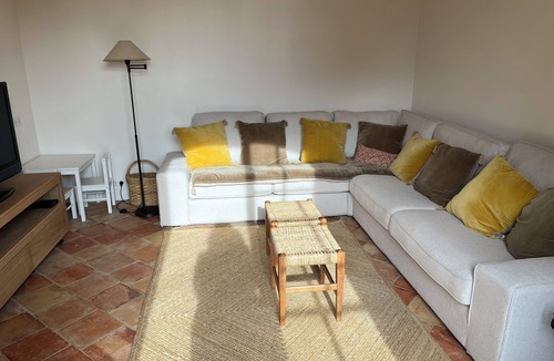 Aureille House | Charming farmhouse with large swimming pool and magnificent view of the Alpilles mountains