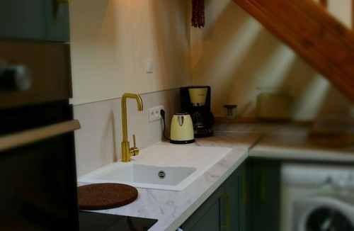 Barfleur House | Charming fisherman's cottage a stone's throw from the port