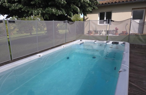 Montredon-Labessonnie House | Charming renovated room with swim spa in the heart of the Tarn countryside