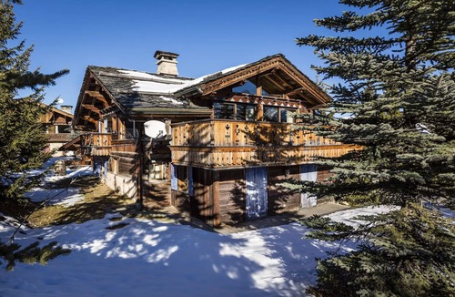 Courchevel Villa | Charming French Chalet | Chalet Augustus | Amazing Mountain Views & Sauna