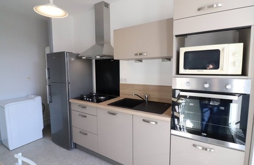 Saint-Gerons Cottage | Charming Gîte Near Saint-Étienne Cantalès Lake, Pet Friendly, 6 Pers, WiFi, BBQ