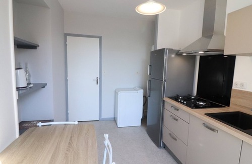 Saint-Gerons Cottage | Charming Gîte Near Saint-Étienne Cantalès Lake, Pet Friendly, 6 Pers, WiFi, BBQ