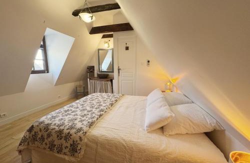 Meyrals House | Charming gîte 1-2p with terrace on green domain - L'Iris