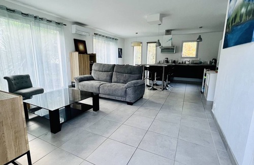 Hasparren House | Charming House in Hasparren Center, 2 Bedrooms, Enclosed Garden, Pet-Friendly, Parking Included