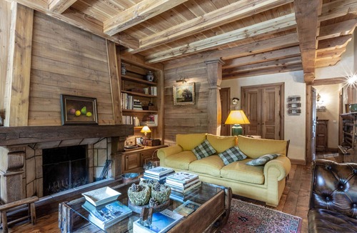 Val-d'Isere Apartment | Charming Mountain Apartment with Fireplace & Balcony, Close to Slopes in Val-d'Isère