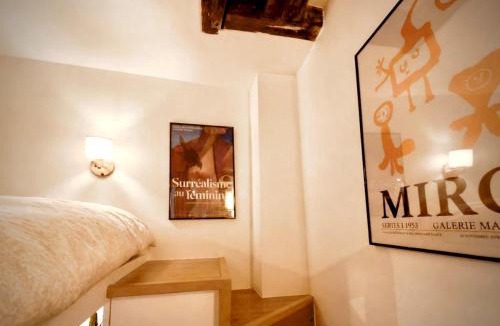 Saint-Victor Apartment | Charming renovated Air Conditioned Studio, Panthéon, Notre Dame