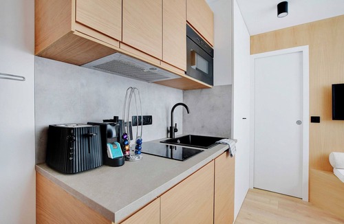 Quartier de la Folie-Mericourt Apartment | Charming Studio 2P - Place de la République