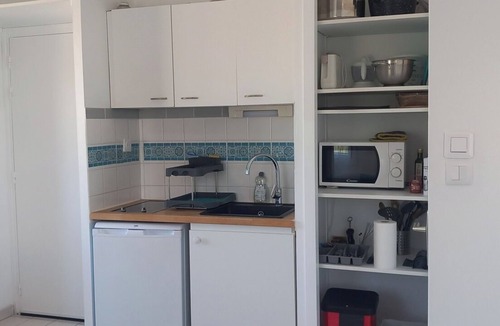 Camaret-sur-Mer Apartment | CHARMING STUDIO FACING THE BEACH FOR 2 PEOPLE NEW BEDDING 160*200