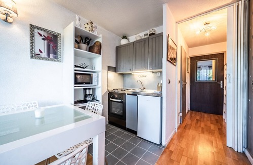 Bogeve Apartment | Charming Studio with Mountain View and Balcony