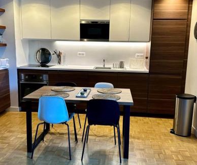 Quartier de la Roquette Apartment | Charming T2 with balcony near the Bastille