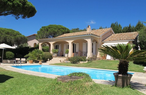 Cavaliere Villa | Charming villa, pool and garden, facing south, quiet, city center, while walking