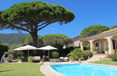Cavaliere Villa | Charming villa, pool and garden, facing south, quiet, city center, while walking