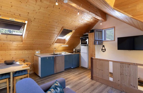 Luz-Saint-Sauveur House | Charming Village House for 4, Luz-Saint-Sauveur – Ski Resorts Nearby