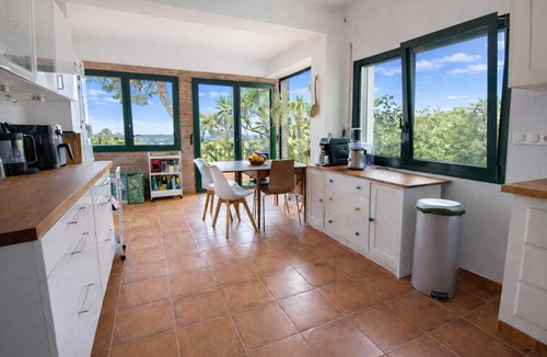 Castelldefels Villa | Charming Villa 5 min to Beach and 20 min to BCN!
