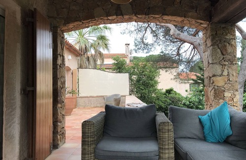 Les Issambres Villa | Charming villa, garden, beach and port 7 min walk, reversible air-conditioning, boules court.