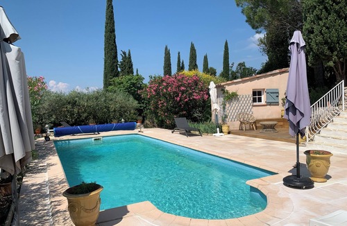 Flayosc Villa | Charming villa with beautiful garden and lovely view 300 m from the village.