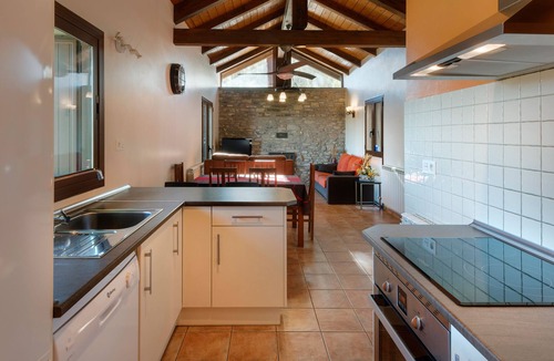 Jaca House | Charming village house
