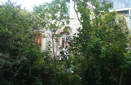 Ile-aux-Moines House | Charming walled house with a beautiful garden.Located on a car free island