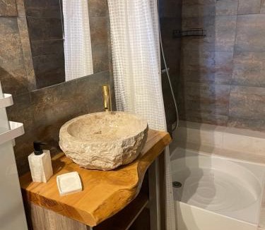 Saint-Augustin Ski Chalet | Chaumière du 16-ème siècles