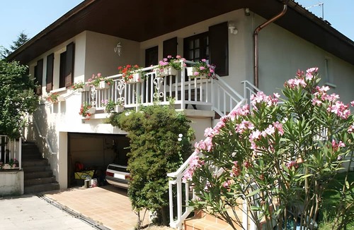 Villars-les-Dombes Bed & Breakfast | Chez Daniel et Zdenka – Armelle Room