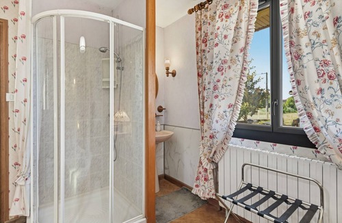 Villars-les-Dombes Bed & Breakfast | Chez Daniel et Zdenka – Cendrine Room
