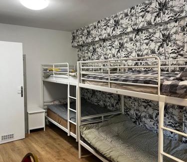 11th Arrondissement Hostel | Chez Mia Paris