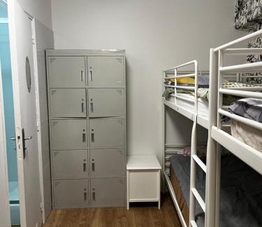 11th Arrondissement Hostel | Chez Mia Paris