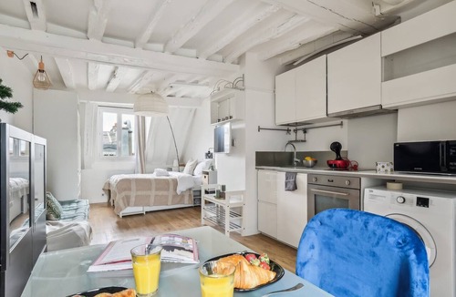Les Halles Apartment | Chic Studio in Historic Heart of Paris