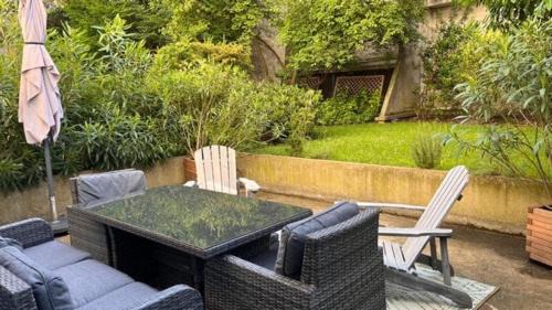 Quartier de la Chapelle Apartment | Chic & Terrasse Privée à Paris