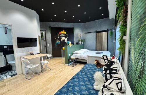 Charmettes - Bellecombe Apartment | Ciné Jungle Projecteur 4K cœur de Lyon 6