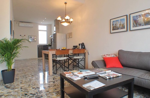 L'Antiga Esquerra de l'Eixample Apartment | City center apartment perfect for couples in Barcelona