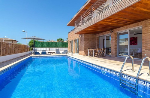 Blanes Villa | Club Villamar - Beautiful villa with private pool located within walking distance to the beach