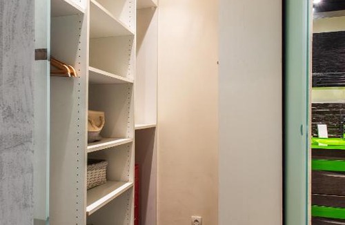 Hopital Saint-Louis Apartment | CMG Hôpital St Louis/ Belleville