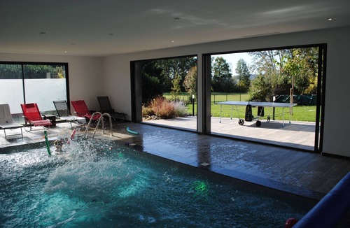 Collonges-la-Rouge Villa | Collonges-la-rouge, Villa Avec Piscine Intérieure Chauffée