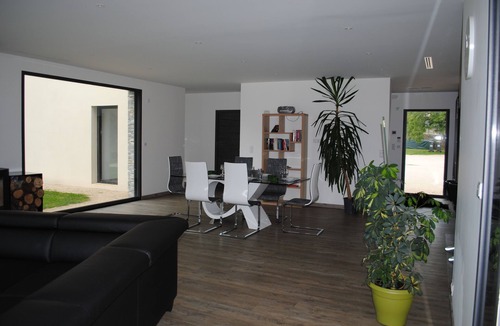 Collonges-la-Rouge Villa | Collonges-la-rouge, Villa Avec Piscine Intérieure Chauffée