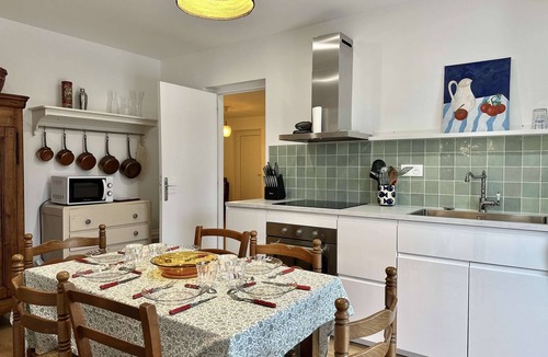 Combrit House | Combrit - Renovated stone house near beach with enclosed garden