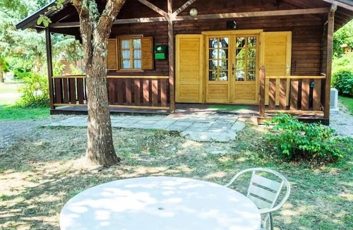 Brens Ski Chalet | COMFORT CHALET FOR PEOPLE WITH DISABILITIES - 1 bedroom - AC - TV - BBQ - Cleaning service* - 35 m² + 14 m² covered terrace - Sleeps 4