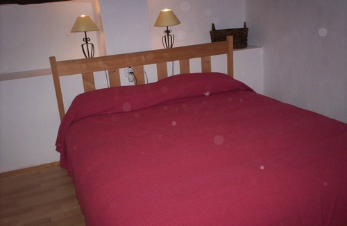 Fores House | Comfort, great views 110kms from Barcelona on Route of the Cisters