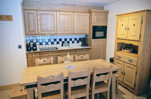 Sainte-Foy-Tarentaise Apartment | Comfortable, fully-equipped chalet-style duplex in resort center.