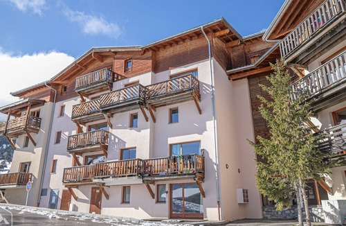 Aussois Apartment | Comfortable 2-room duplex at the slopes with parking