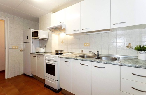 Roses Town Center Apartment | Comfortable and spacious apartment in Roses.