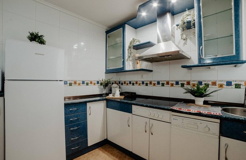 Logrono Apartment | Comfortable Apartment with Terrace in Logroño