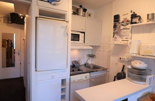 Le Lavachet Apartment | Comfortable studio with balcony, pets allowed, near slopes