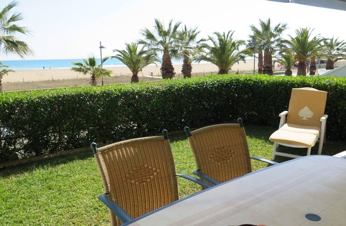 Cubelles Apartment | Comfy beach-side apt w/beaches, garden terrace, pool, mini golf+parking+wifi