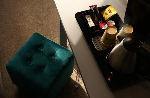 Le Lac Hotel | Contact Hôtel Le Provençal Bordeaux Lac