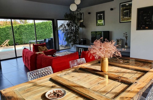 Millas House | Contemporary whole villa with swimming pool, parking.